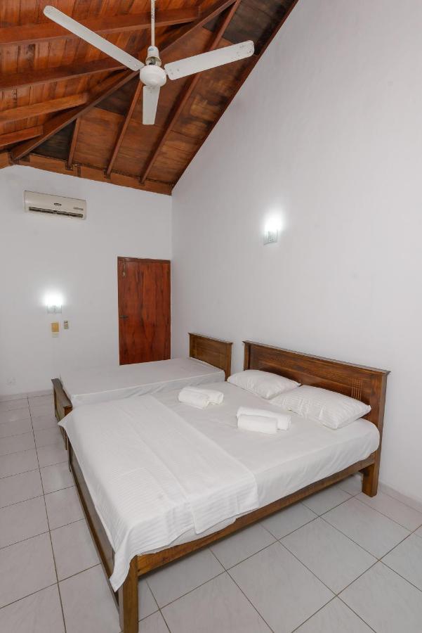 Hotel Bright Sunshine Hikkaduwa Exterior foto
