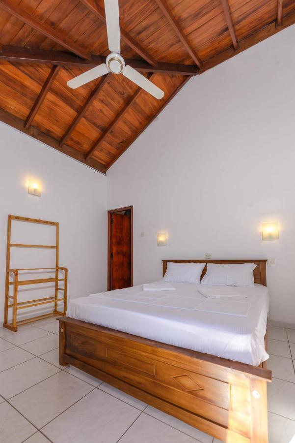 Hotel Bright Sunshine Hikkaduwa Exterior foto