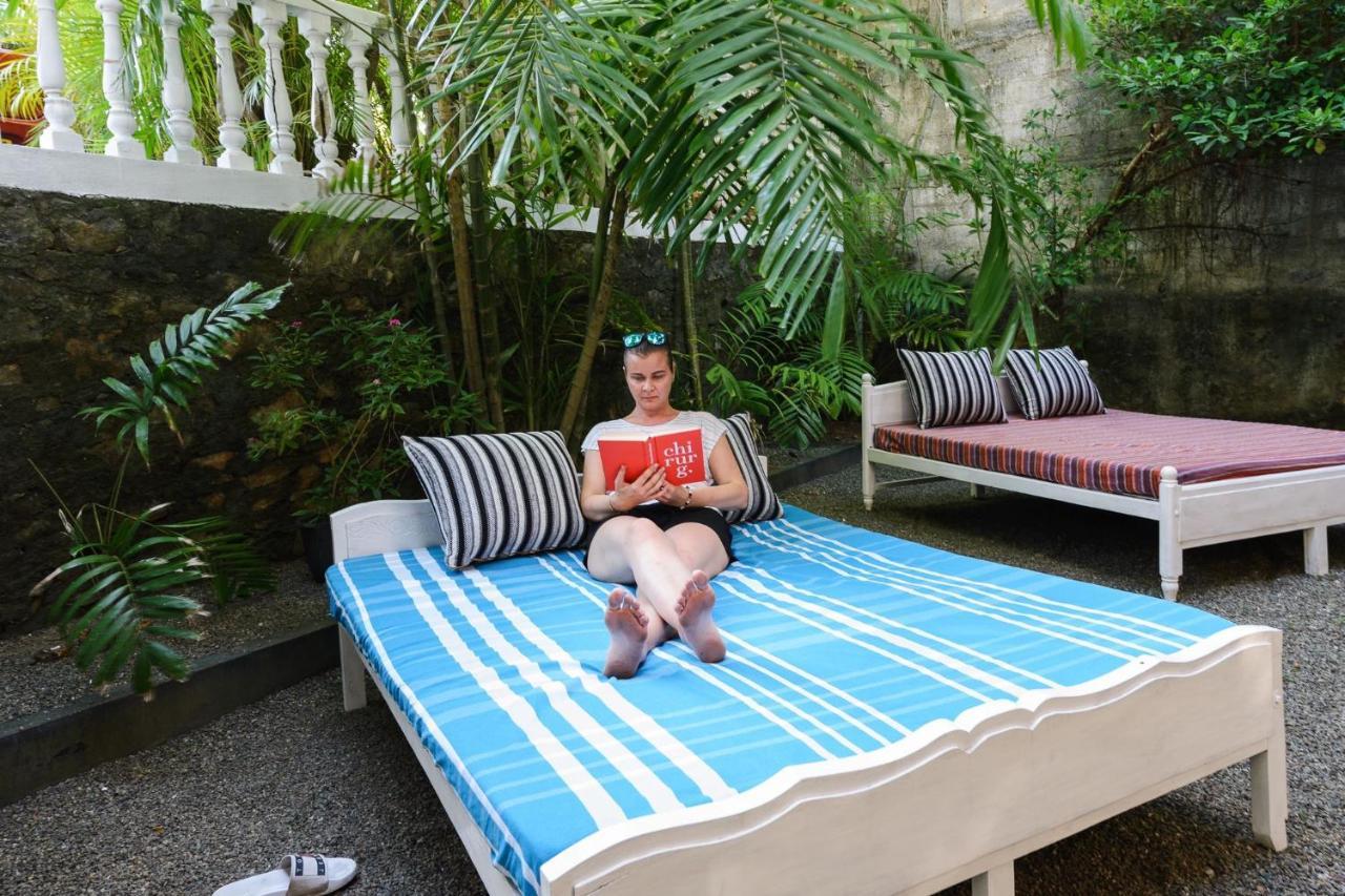 Hotel Bright Sunshine Hikkaduwa Exterior foto