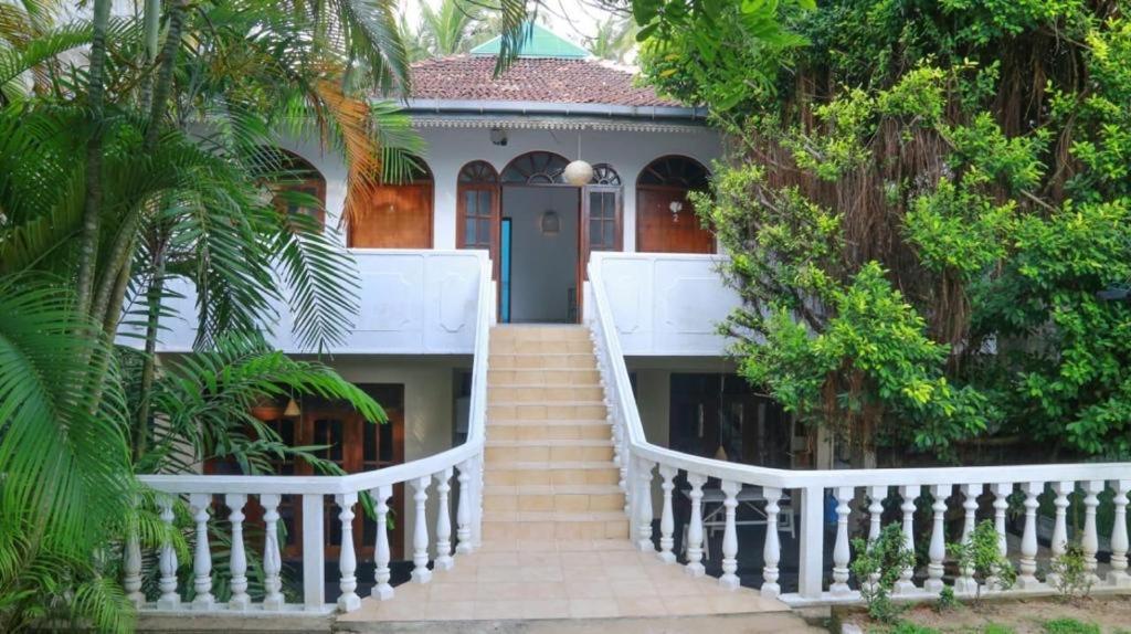 Hotel Bright Sunshine Hikkaduwa Exterior foto